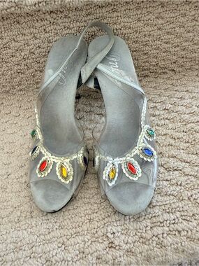 Vintage ONEX Women’s Silver LUCITE Jeweled Slingback Sandals